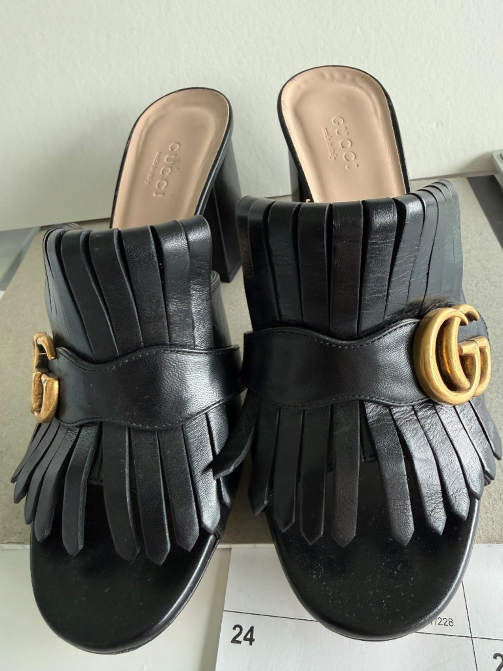 Gucci Marmont Fringe Slide Sandals Black Leather Gold GG Logo Heel Mule 7.5 - Picture 3 of 3
